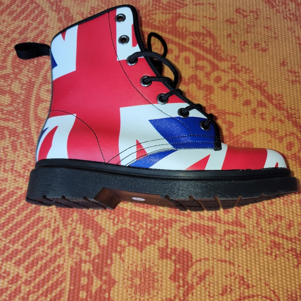 VEGAN LEATHER, Union Jack Boots UK 39/US